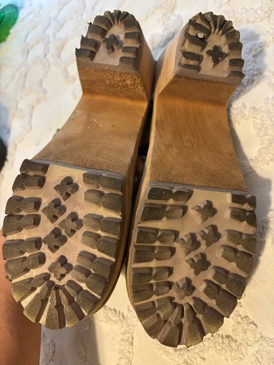 MIA ABBA CLOGS - Picture 2 of 2